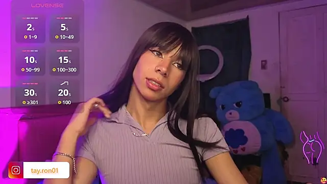lady Tayron online show from June 12, 3:49 am