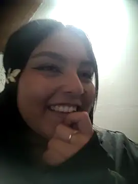 Snapshot of Aly_96 chatting on July 2, 3:23 am Aly 96 online show from July 2, 3:23 am