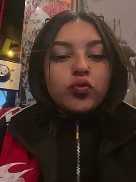 Snapshot of Aly_96 chatting on July 14, 1:52 am Aly 96 online show from July 14, 1:52 am
