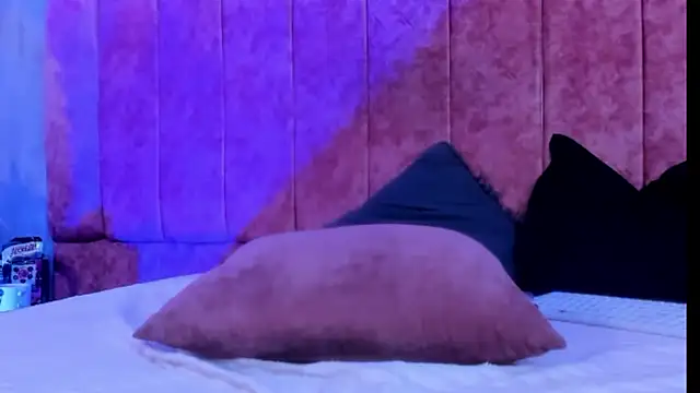 MiaRossee- online show from July 6, 3:03 pm