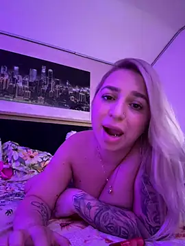 xLexi online show from July 10, 8:11 pm