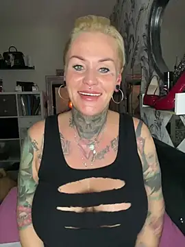 InkedMissLaBaehm online show from August 1, 11:14 pm