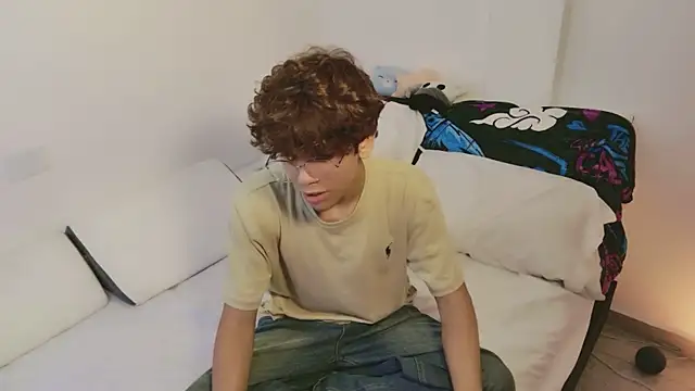 Snapshot of Samy_Twink chatting on July 28, 4:30 am Samy Twink online show from July 28, 4:30 am