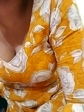 Snapshot of Hot_Radhika1 chatting on July 5, 10:44 am Hot Radhika1 online show from July 5, 10:44 am
