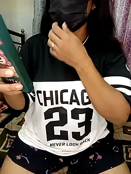 Snapshot of Gauri_Xx chatting on July 24, 5:33 pm Gauri Xx online show from July 24, 5:33 pm