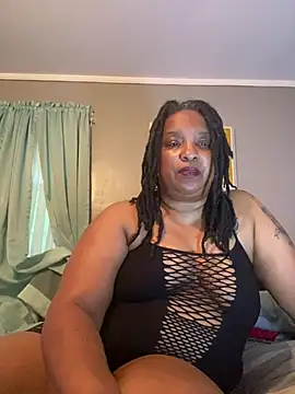 Snapshot of Black_Pearl70 chatting on June 24, 8:08 pm Black Pearl70 online show from June 24, 8:08 pm