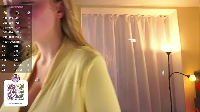Snapshot of KatherineBergamine chatting on June 11, 2:04 pm KatherineBergamine online show from June 11, 2:04 pm