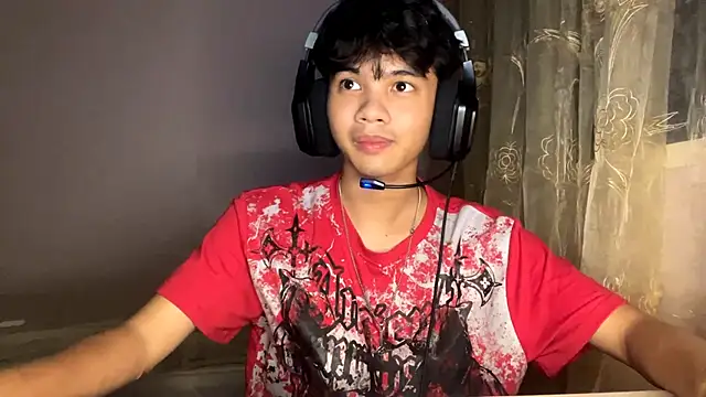 Snapshot of liam_alttwink chatting on June 15, 6:10 pm liam alttwink online show from June 15, 6:10 pm