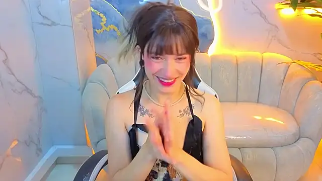Lily Tx online show from July 4, 12:44 pm