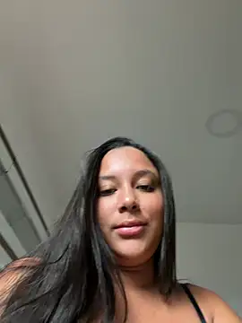 Victoria Owens online show from July 9, 12:42 pm