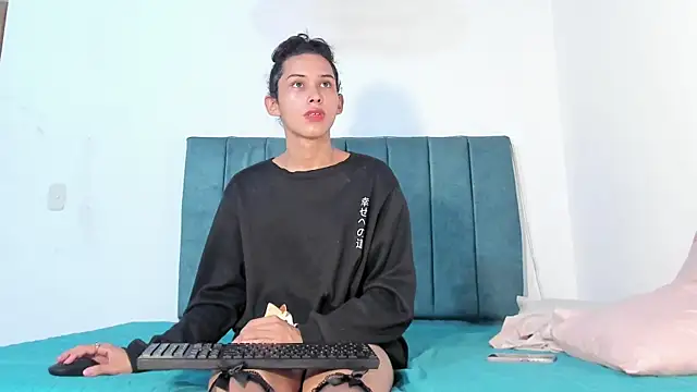 dakotadolly online show from July 30, 9:03 pm