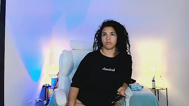 Isabella Sophia19 online show from June 19, 10:46 pm