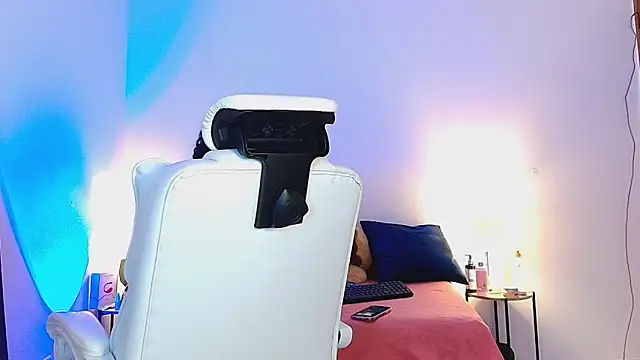Isabella Sophia19 online show from June 29, 12:28 am