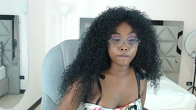 lily mendoza online show from July 8, 7:29 pm