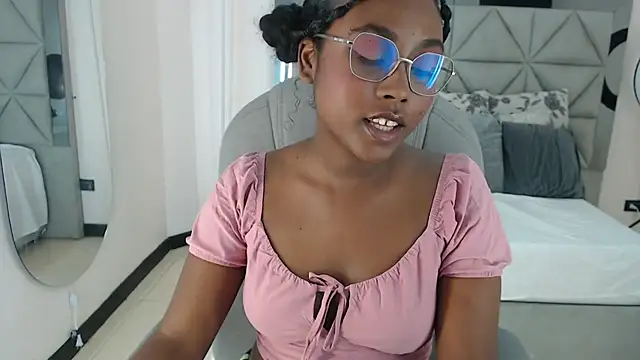 lily mendoza online show from July 10, 7:38 pm