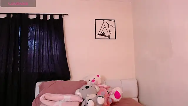 Veronica M online show from June 21, 6:10 pm