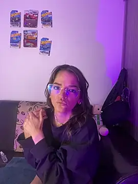 isajackson online show from August 4, 3:53 am
