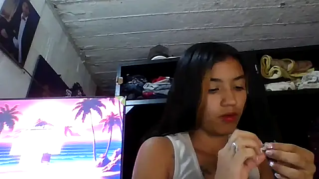 canelita0510 online show from July 19, 5:11 am