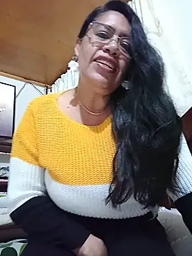 Snapshot of Emilif_ chatting on July 12, 12:34 am Emilif online show from July 12, 12:34 am