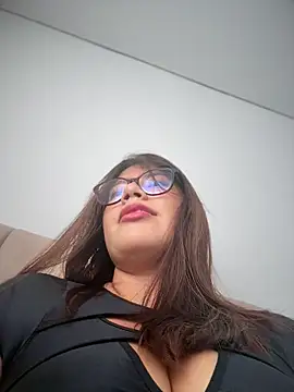 Saracalderon online show from July 15, 1:16 pm