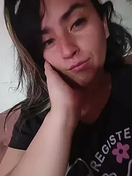 Snapshot of sophia_pink17 chatting on August 1, 4:50 pm sophia pink17 online show from August 1, 4:50 pm