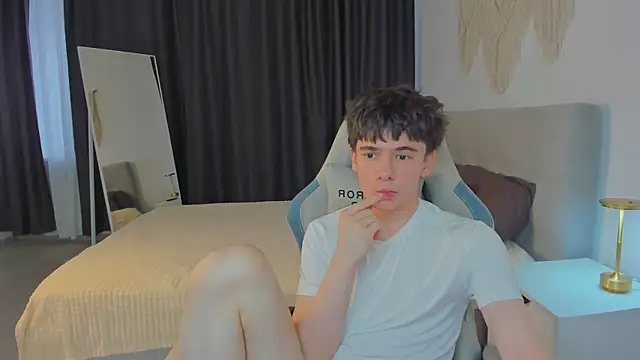 Ethan Crowe online show from July 22, 3:59 pm