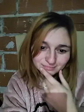 Snapshot of marulimary chatting on July 14, 12:13 am marulimary online show from July 14, 12:13 am