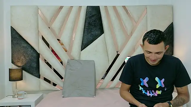 LunaySebastian online show from July 10, 2:19 pm