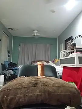 Snapshot of FunBoyBottim chatting on July 3, 3:02 am FunBoyBottim online show from July 3, 3:02 am