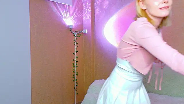 SweeetMia online show from July 10, 3:00 am