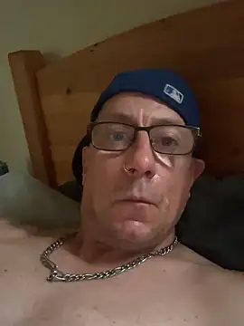 Snapshot of Dicklegend2245 chatting on June 22, 3:25 am Dicklegend2245 online show from June 22, 3:25 am