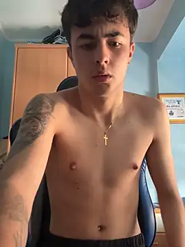 Snapshot of hugitolopez chatting on June 15, 1:46 pm hugitolopez online show from June 15, 1:46 pm
