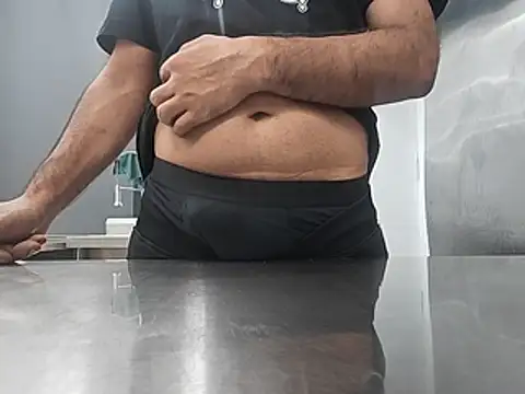 brownskinbull1 online show from July 10, 4:42 pm