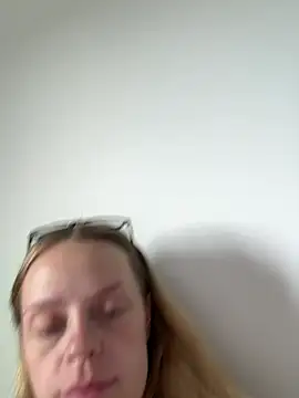 Kell1016- online show from July 7, 3:38 pm