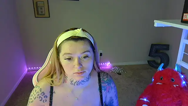 karmathevixen online show from July 10, 2:52 pm