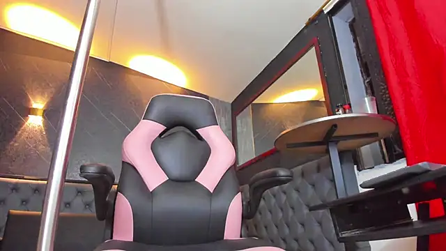 geinnys gonzalez1 online show from July 2, 12:21 am
