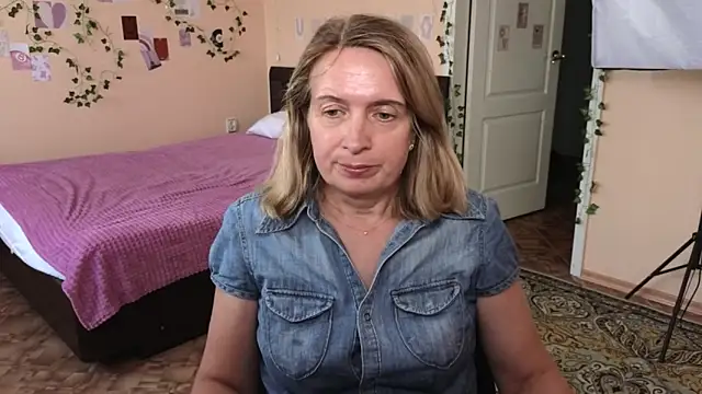 Melissa Lie online show from June 16, 10:29 am