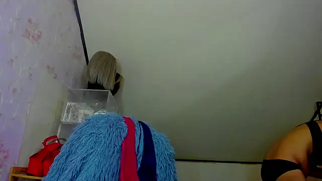 Snapshot of xServiceDollx chatting on March 7, 9:50 am xServiceDollx online show from March 7, 9:50 am