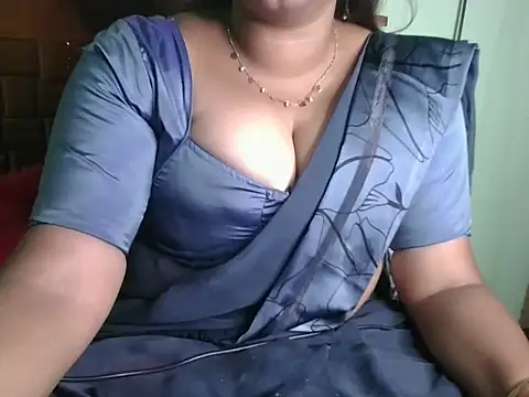 Snapshot of Tamil_Shailu chatting on June 29, 1:11 pm Tamil Shailu online show from June 29, 1:11 pm