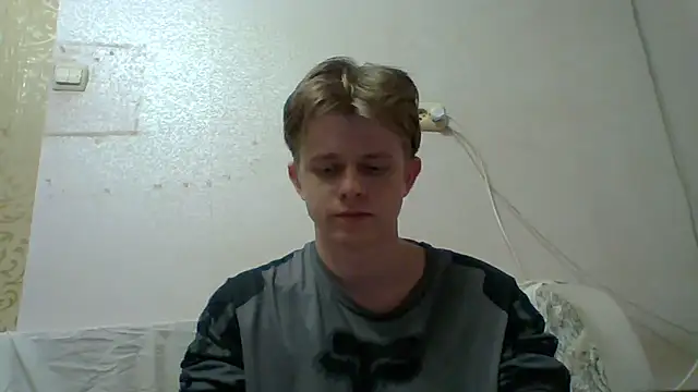 Snapshot of Augustinwest chatting on June 16, 5:04 pm Augustinwest online show from June 16, 5:04 pm