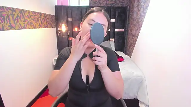 Abby  Smith    online show from August 8, 7:27 pm