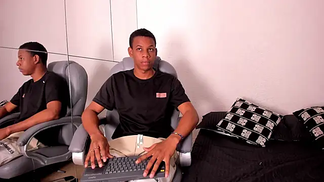 Jermon Blake online show from June 18, 11:03 am
