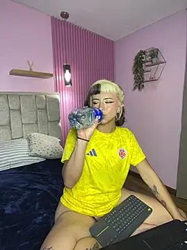 RebelKitty  online show from June 28, 1:55 am