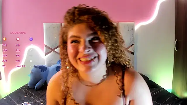 Snapshot of Kiara_velez chatting on July 31, 12:59 pm Kiara velez online show from July 31, 12:59 pm