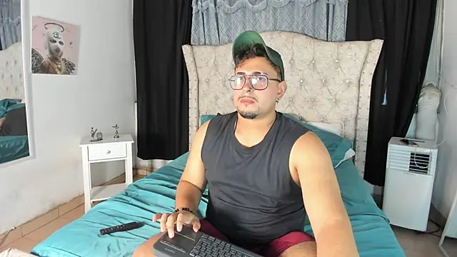  urbantemptation online show from June 18, 8:57 pm