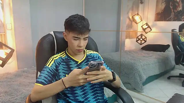 Snapshot of ash_ka chatting on July 7, 11:42 pm ash ka online show from July 7, 11:42 pm