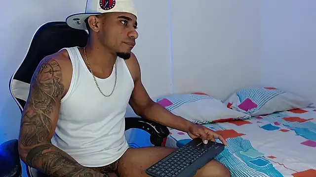 Karl Jensennxx online show from June 26, 2:38 am