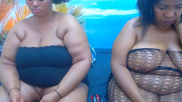 CURVYELEGANCExxx online show from July 25, 2:25 pm