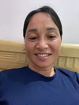 Snapshot of Loly_hana chatting on July 31, 1:32 pm Loly hana online show from July 31, 1:32 pm