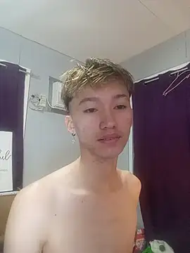 Fem phiLboy69 online show from August 3, 11:15 am
